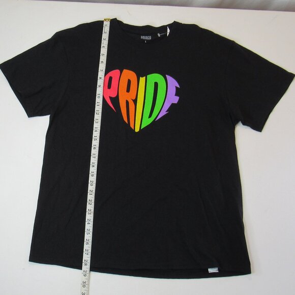 LGBTQ Gay Pride Rainbow Heart LGBT Men's Graphic T-Shirt Black Size L - Picture 4 of 5